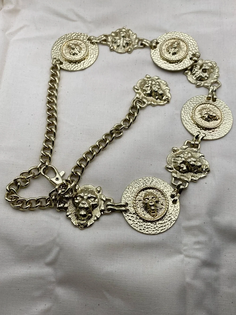 Vintage Gold Lion Medallion Chain Belt